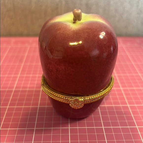 Elegant Red Apple Trinket Box - Picture 6 of 10